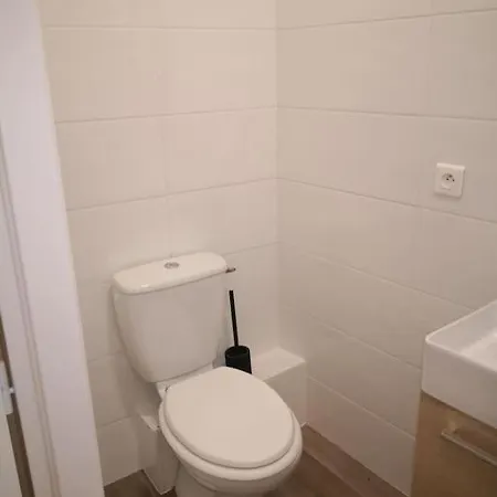 Idealement Place Apartment *