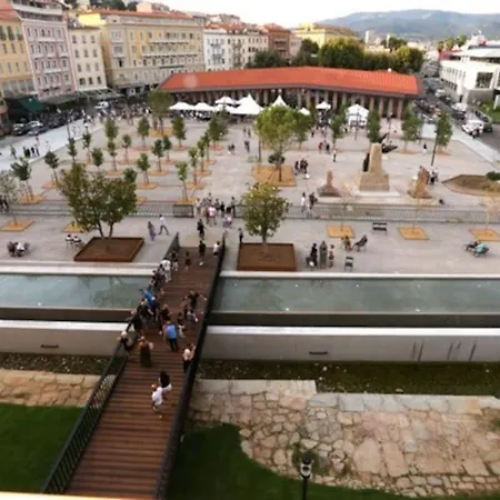 Idealement Place 아파트 아작시오