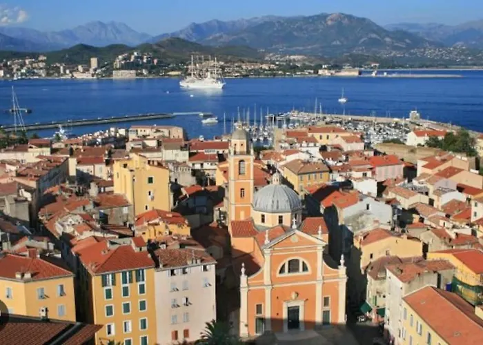 Idealement Place Apartment